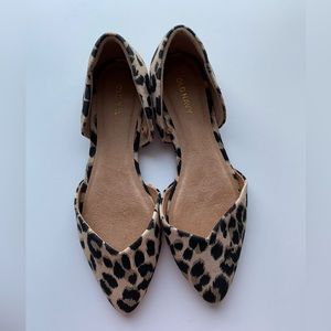 Cheetah print pointed flats